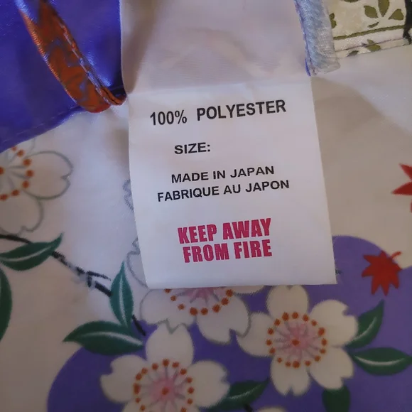 Kimono Style Japanese Robe - Picture 12 of 14